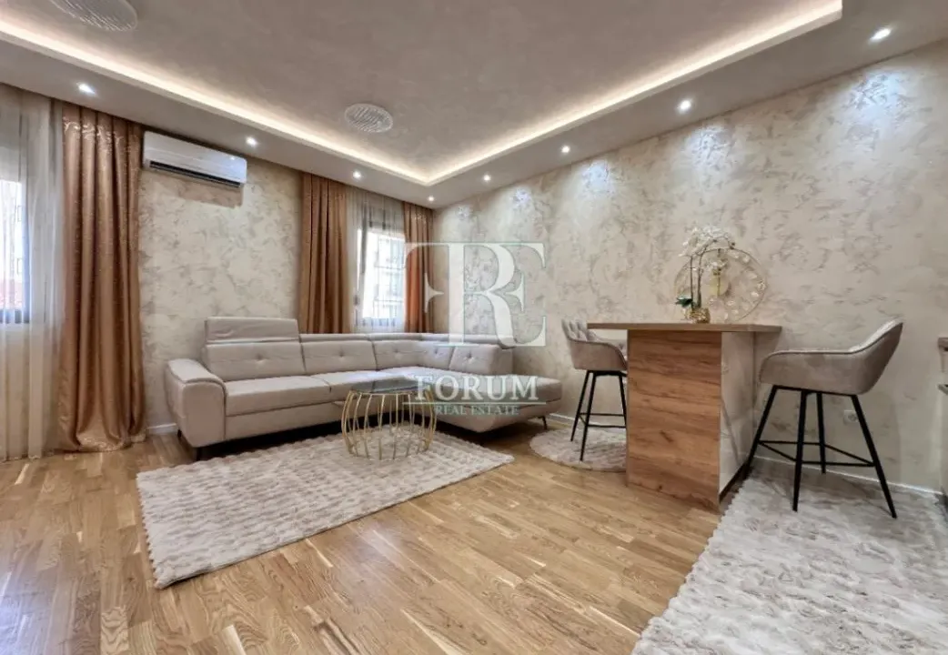 Izdavanje, garsonjera, 30m², Stara Varoš, Podgorica