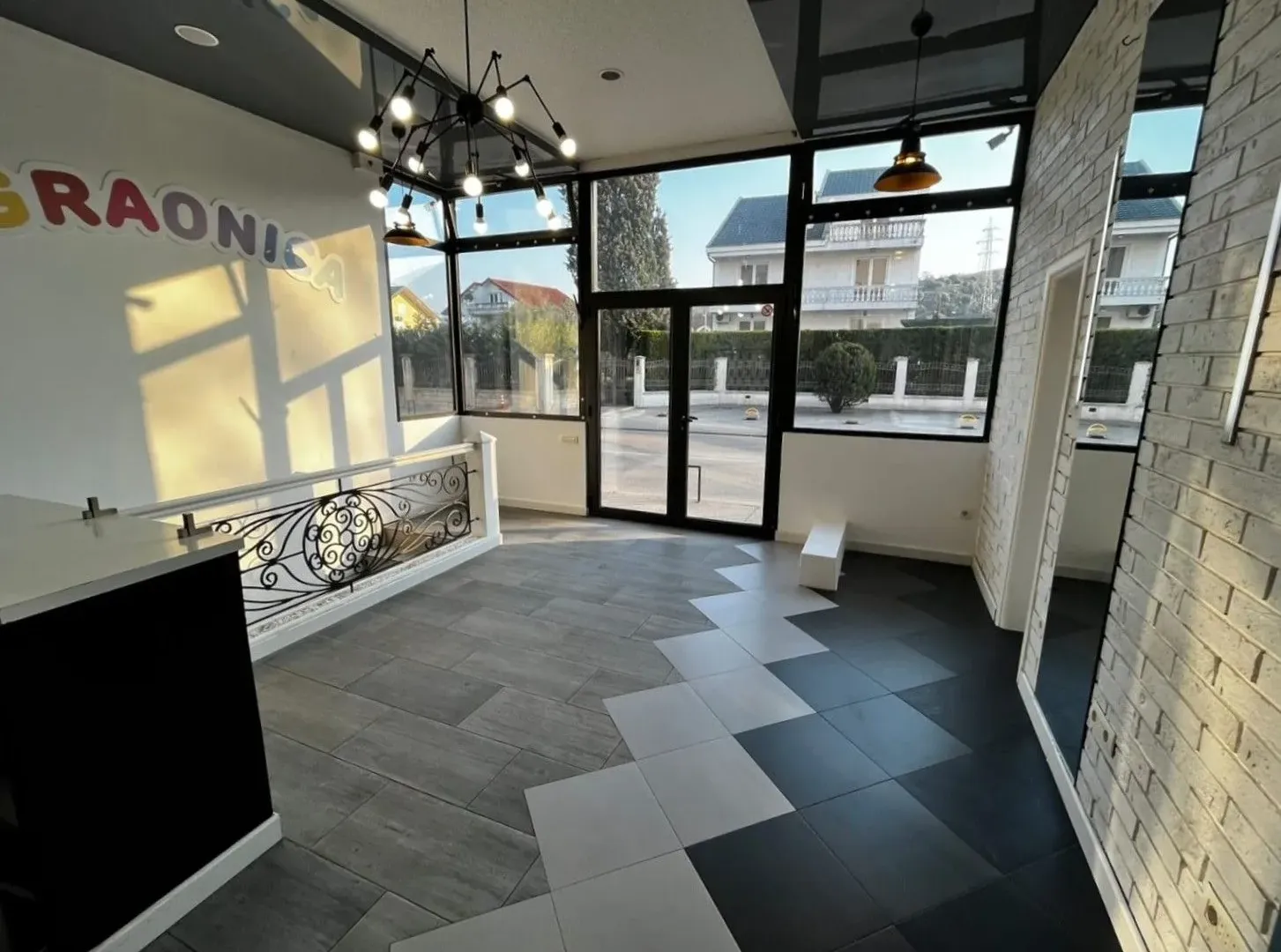 Sale, office space, 92m², Nova Dalmatinska, Podgorica