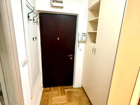 Rent, one bedroom apartment, 56m², Preko Morače, Podgorica - image 4