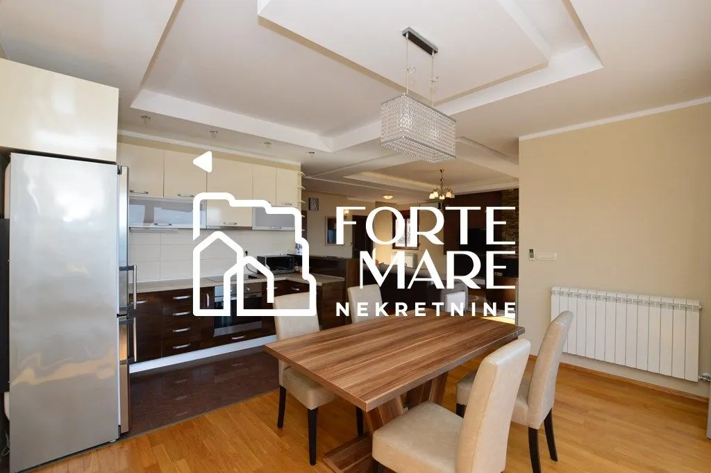 Prodaja, trosoban stan, 140m², Zelenika, Herceg Novi