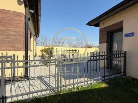 Prodaja, kuća, 165m², Petrovaradin, Novi Sad - image 40