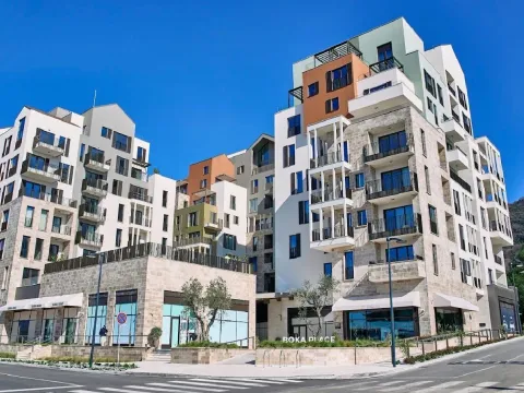 Prodaja, dvosoban stan, 102m², Boka Place, Tivat - image 1