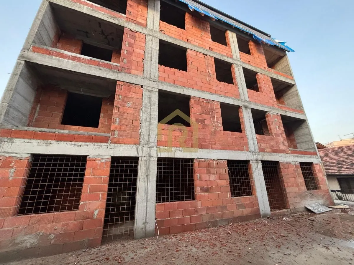 Prodaja, dvosoban stan, 53m², Voždovac Sve Podlokacije, Beograd