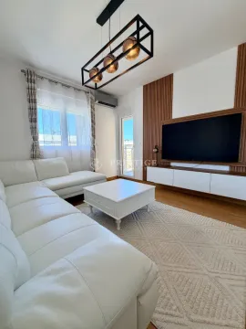 Izdavanje, dvosoban stan, 72m², New City, Podgorica - image 2