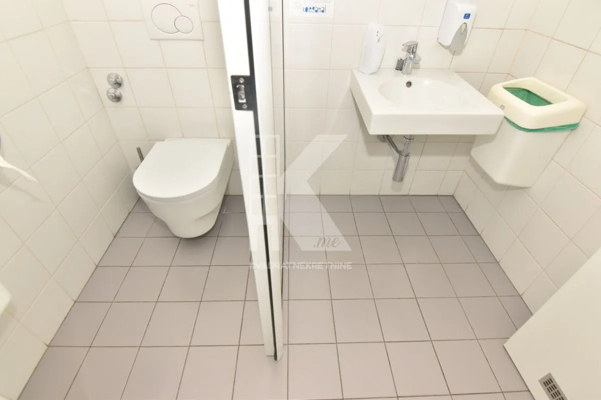 Rent, office space, 318m², Preko Morače, Podgorica