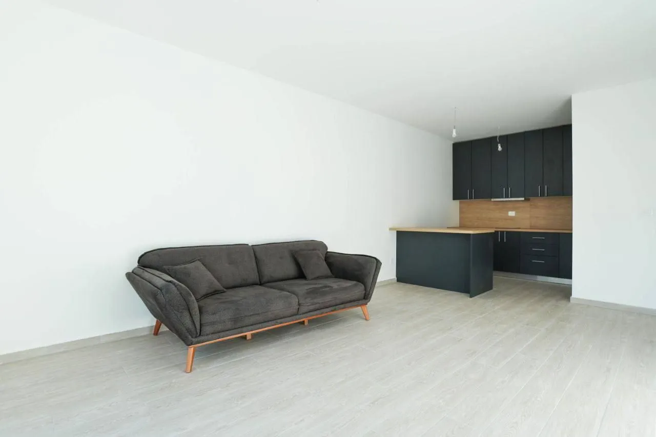 Rent, one bedroom apartment, 57m², Bečići, Budva