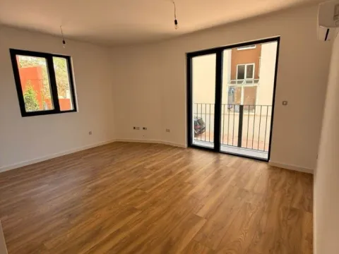 Prodaja, jednosoban stan, 43m², Podkošljun, Budva - image 4