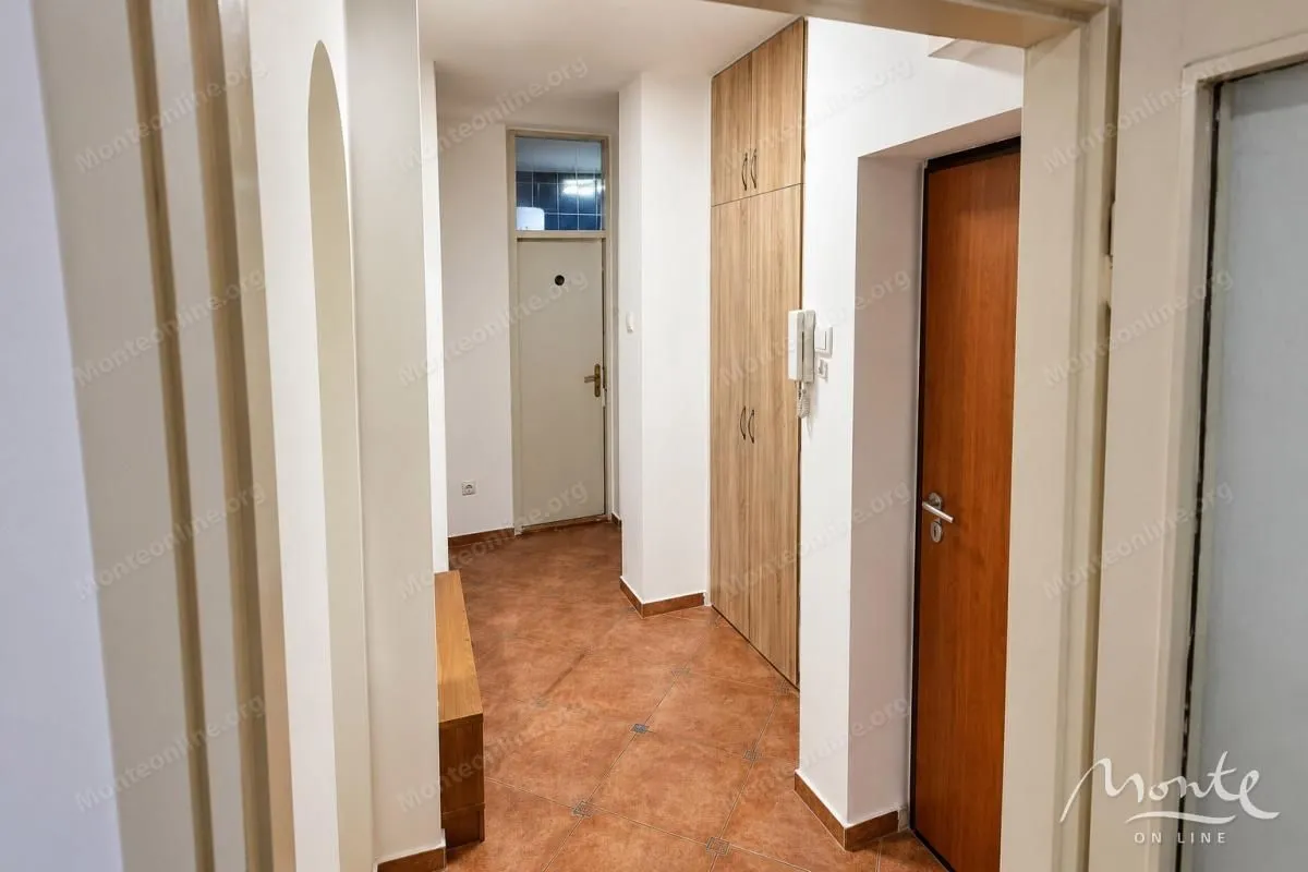 Prodaja, jednosoban stan, 63m², Preko Morače, Podgorica