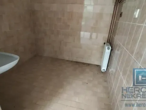 Prodaja, poslovni prostor, 731m², Aqua park, Jagodina - image 20