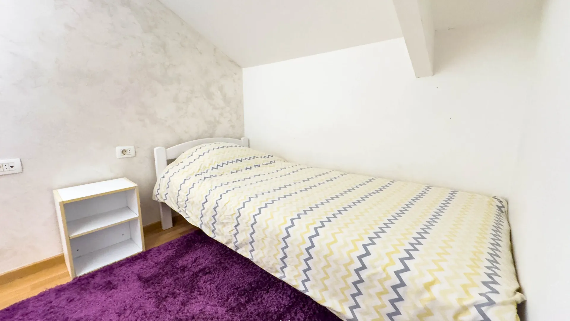 Izdavanje, dvosoban stan, 70m², Zabjelo, Podgorica