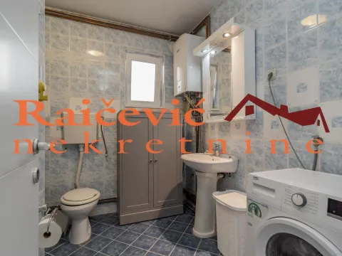 Izdavanje, trosoban stan, 70m², Dedinje Sve Podlokacije, Beograd - image 15