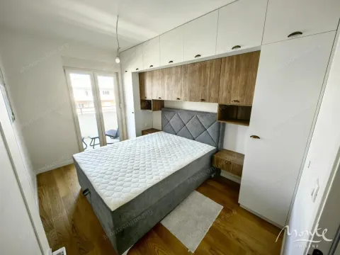 Prodaja, jednosoban stan, 49m², Central Point, Podgorica - image 4