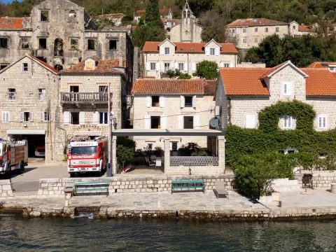 Prodaja, kuća, 160m², Perast, Kotor - image 3