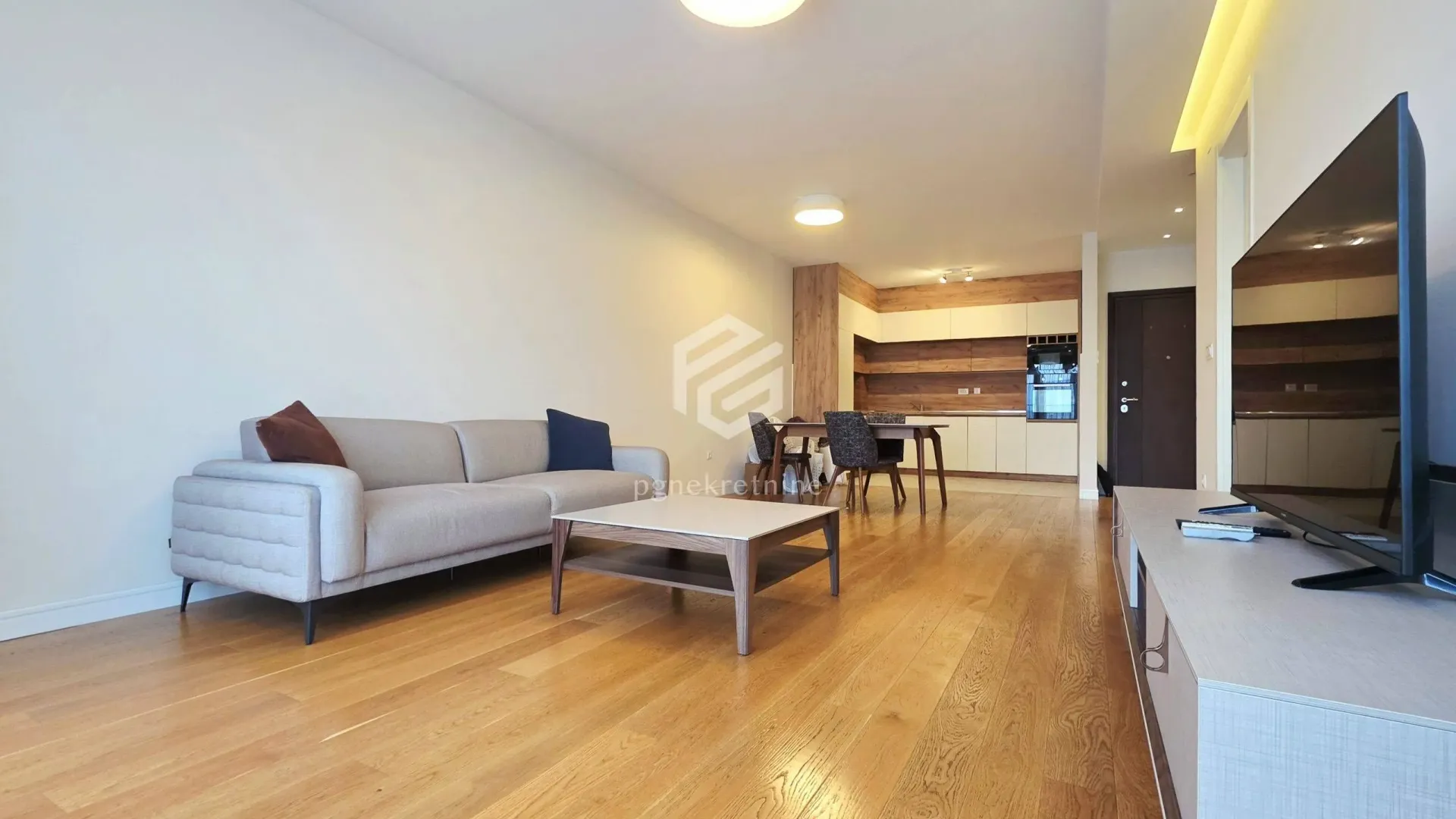 Prodaja, jednosoban stan, 63m², Podgorica, Crna Gora