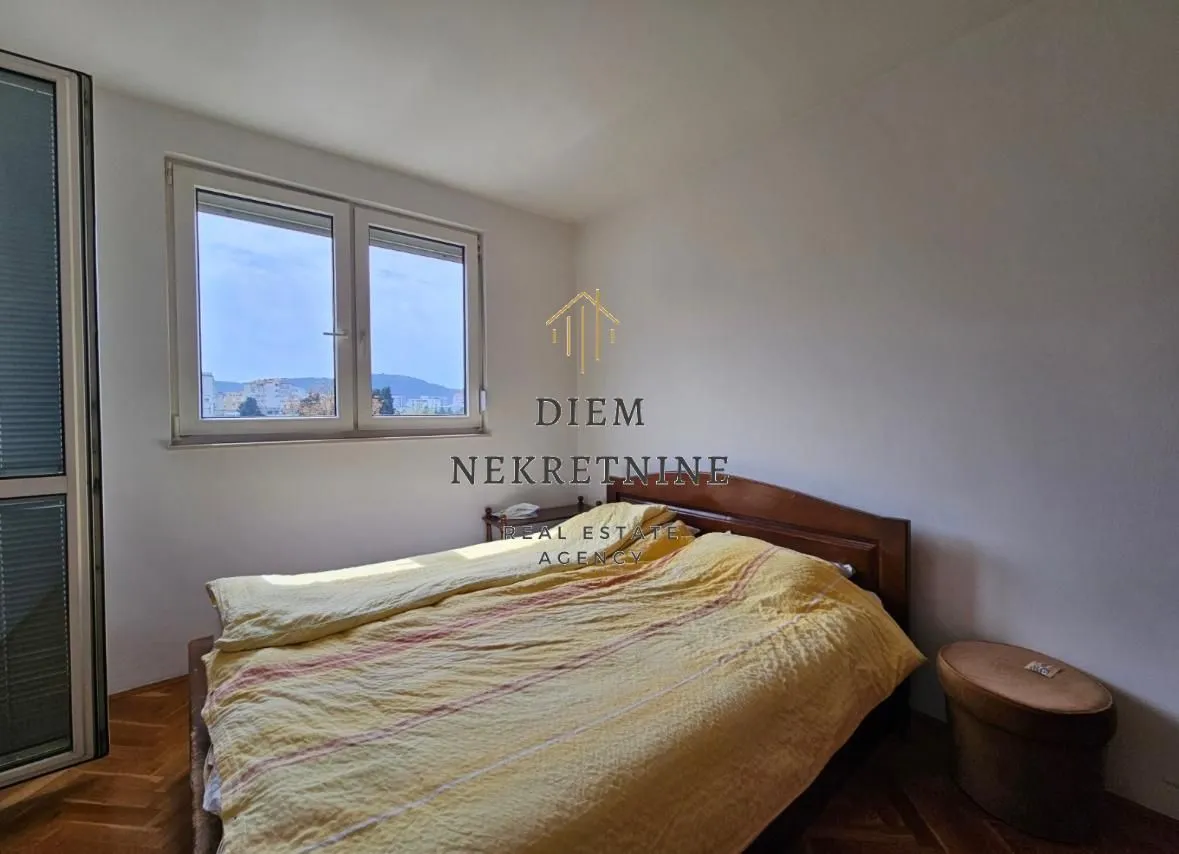 Prodaja, trosoban stan, 112m², Centar, Bar
