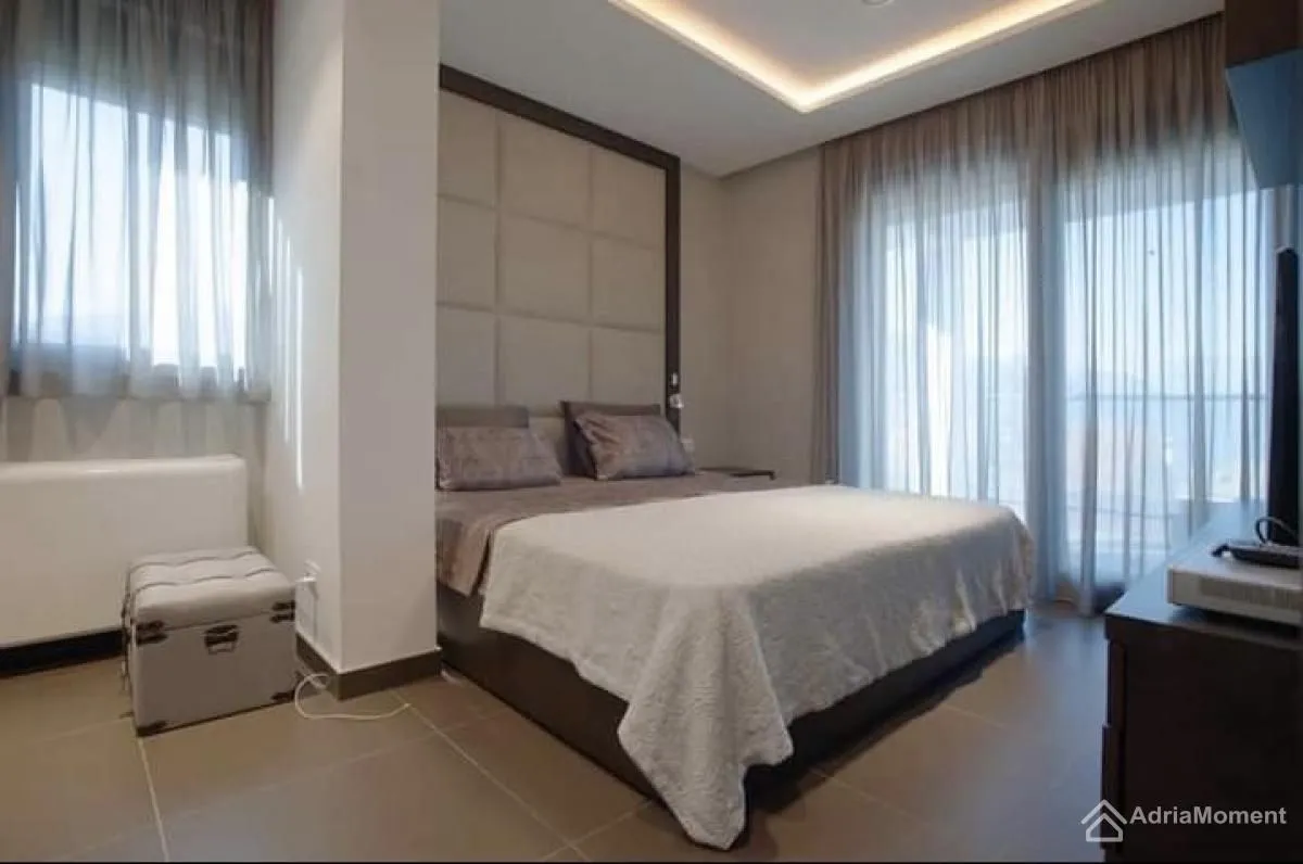 Sale, house, 210m², Dobrota, Kotor