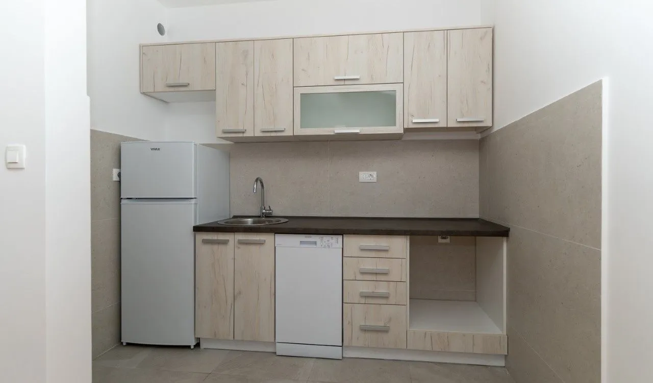 Izdavanje, dvosoban stan, 68m², Podgorica, Crna Gora