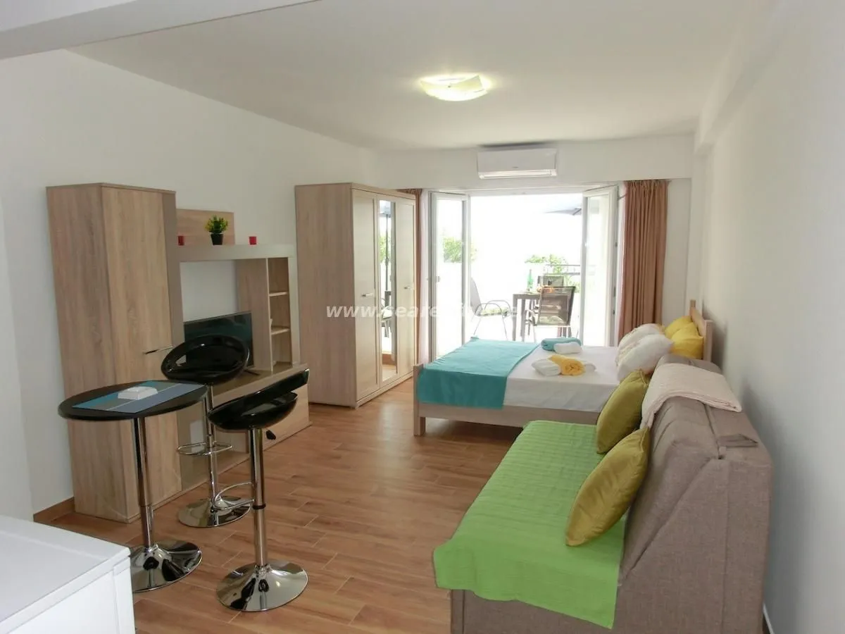 Rent, one bedroom apartment, 30m², Budva, Crna Gora