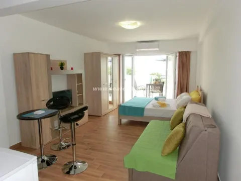 Izdavanje, jednosoban stan, 30m², Budva, Crna Gora - image 15