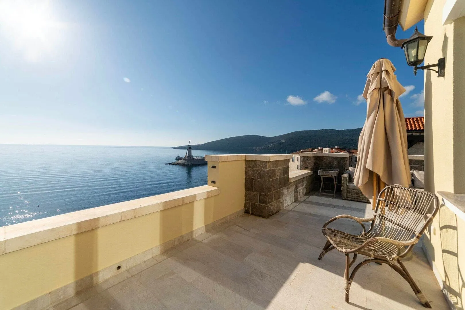 Prodaja, dvosoban stan, 108m², Kotor, Crna Gora