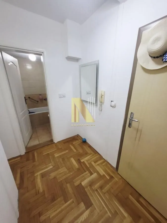 Prodaja, garsonjera, 28m², Podbara, Novi Sad Sve Podlokacije