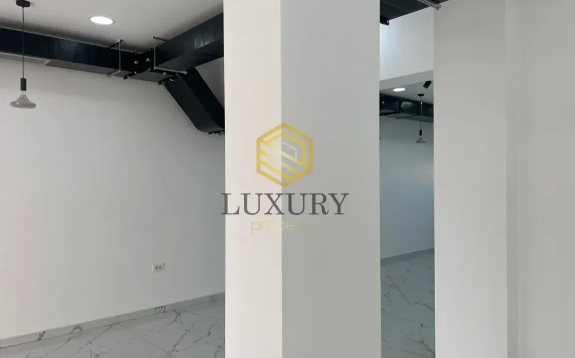 Rent, office space, 95m², Stari Aerodrom, Podgorica