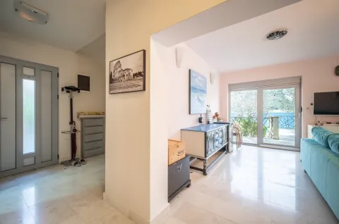 Prodaja, kuća, 484m², Stoliv, Kotor - image 19