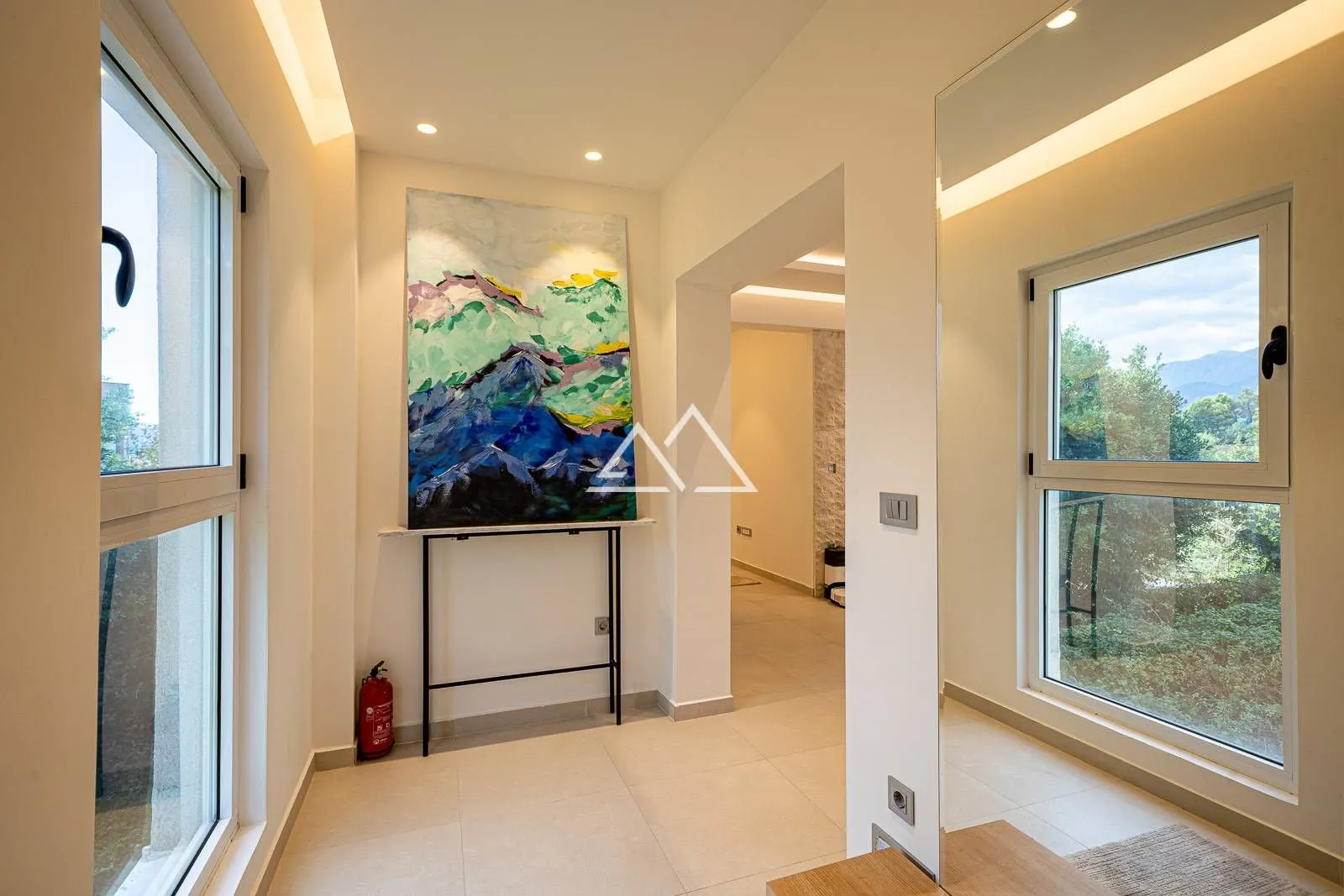 Prodaja, dvosoban stan, 122m², Tivat, Crna Gora