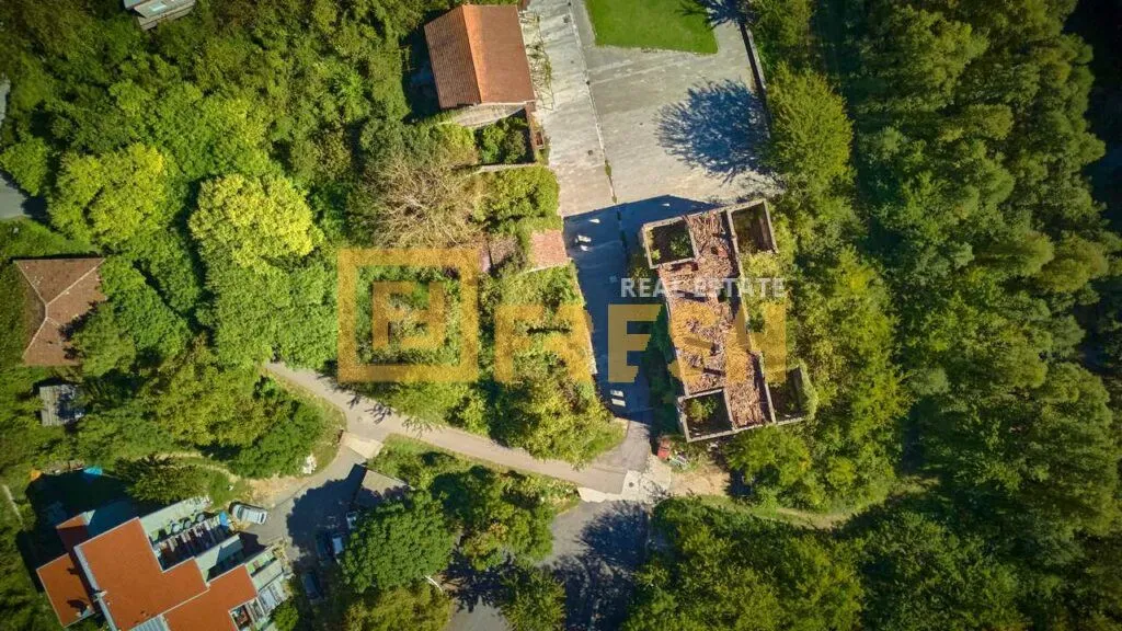 Prodaja, plac, 829m², Cetinje, Crna Gora