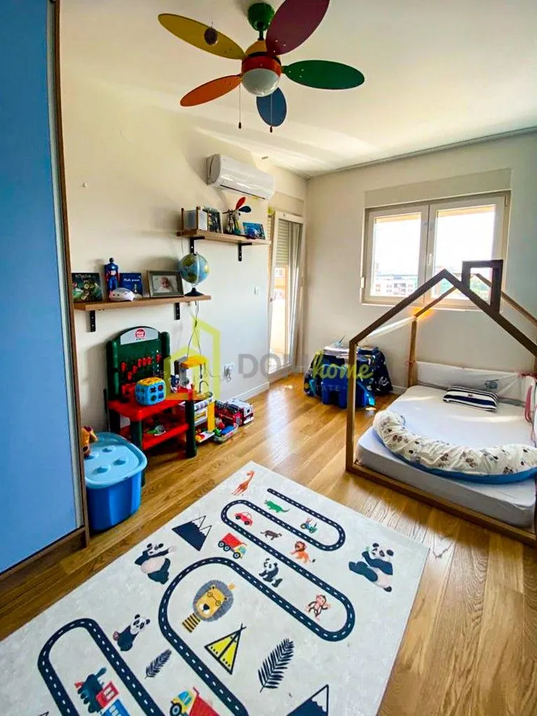 Rent, three bedroom apartment, 95m², Central Point, Podgorica