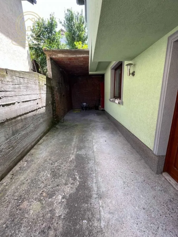 Prodaja, kuća, 312m², Palilula, Niš
