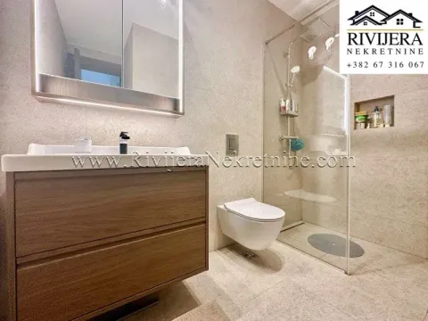 Prodaja, trosoban stan, 160m², Dobrota, Kotor - image 12