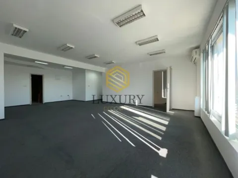Rent, office space, 160m², 1 maj, Podgorica - image 7