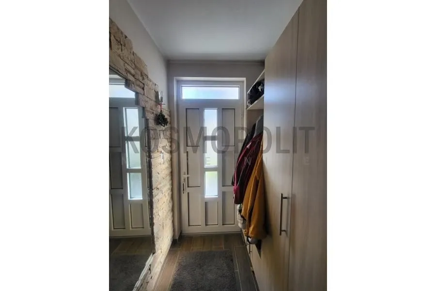 Sale, three bedroom apartment, 88m², Petlovo Brdo, Beograd