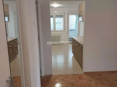 Izdavanje, trosoban stan, 72m², Novi Beograd Sve Podlokacije, Beograd - image 13