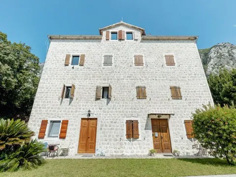 Prodaja, dvosoban stan, 82m2, Dobrota, Kotor Prodaja, dvosoban stan, 82m2, Dobrota, Kotor