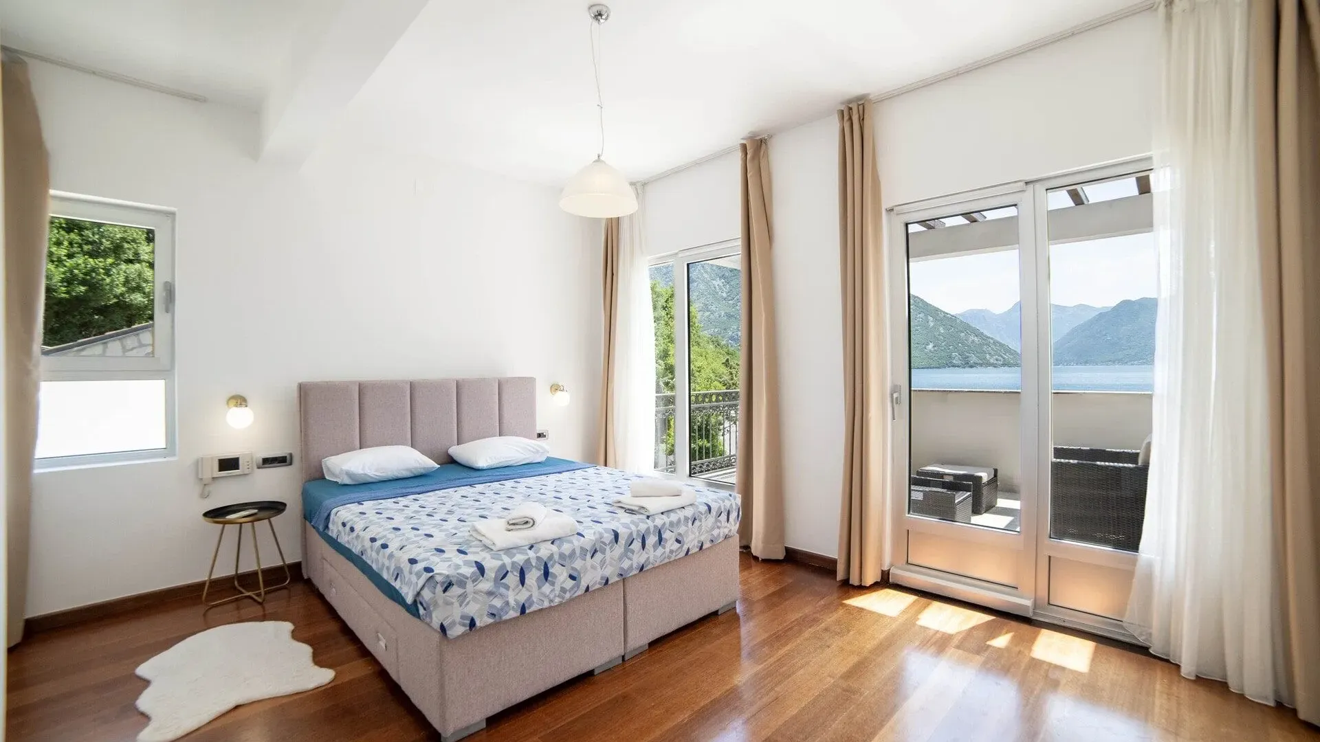 Sale, house, 405m², Kotor, Crna Gora