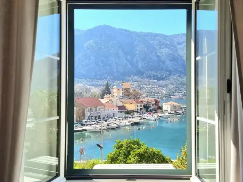 Sale, one bedroom apartment, 42m², Stari Grad Kotor, Kotor - image 14