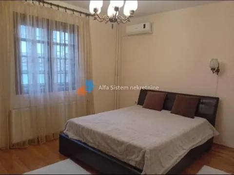 Izdavanje, kuća, 330m², Savski Venac, Beograd - image 11