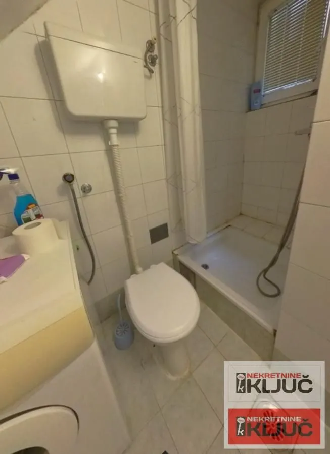 Prodaja, garsonjera, 25m², Grbavica, Novi Sad Sve Podlokacije