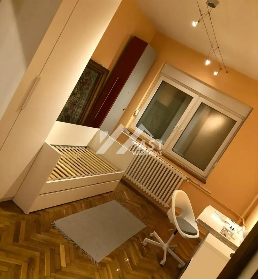Izdavanje, trosoban stan, 66m², Kej, Novi Sad Sve Podlokacije