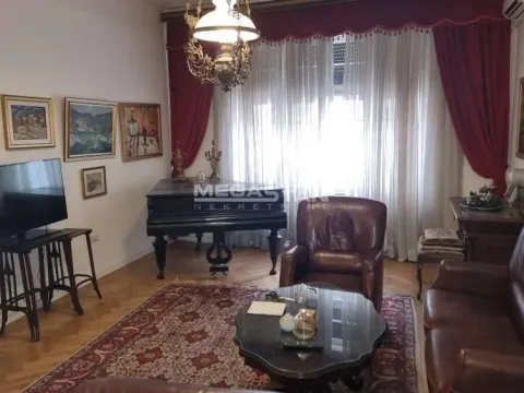 Izdavanje, trosoban stan, 145m², Stari Grad, Beograd - image 7