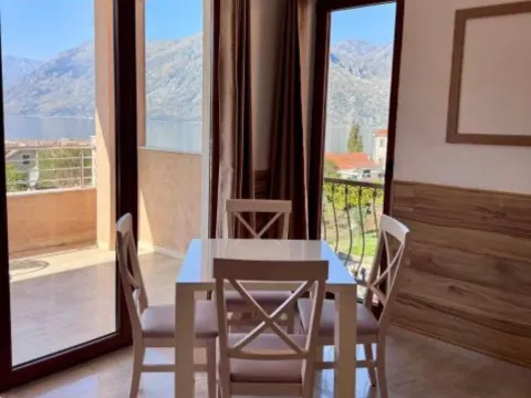 Izdavanje, ugostiteljski objekat, 250m², Dobrota, Kotor - image 10