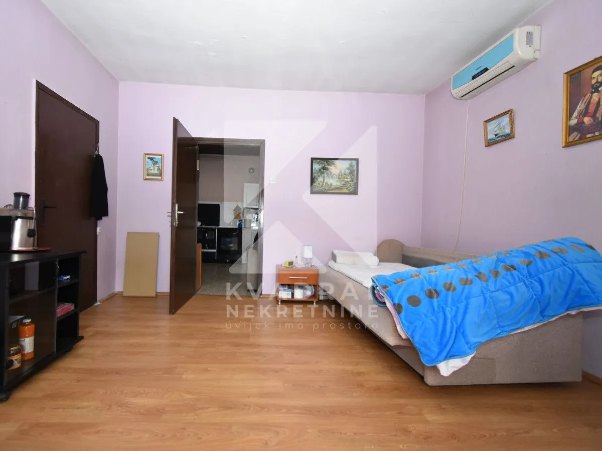 Prodaja, kuća, 200m², Tološi, Podgorica