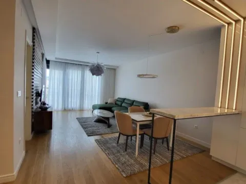 Izdavanje, jednosoban stan, 57m², Kod Capital Plaze, Podgorica - image 4