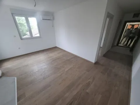 Prodaja, dvosoban stan, 42m², Salajka, Novi Sad Sve Podlokacije - image 4