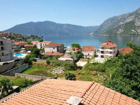 Prodaja, kuća, 200m², Risan, Kotor - image 4