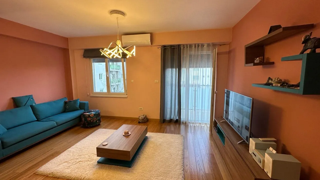 Izdavanje, jednosoban stan, 51m², Ljubović, Podgorica