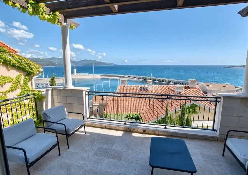 Prodaja, jednosoban stan, 55m², Luštica Bay, Tivat