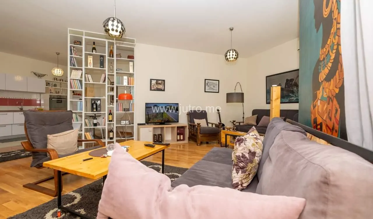 Rent, house, 200m², Spuž, Danilovgrad